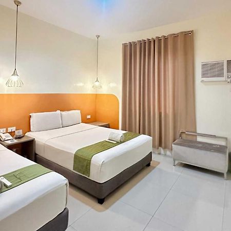 Travelbee Capitol Inn Cebu Екстер'єр фото