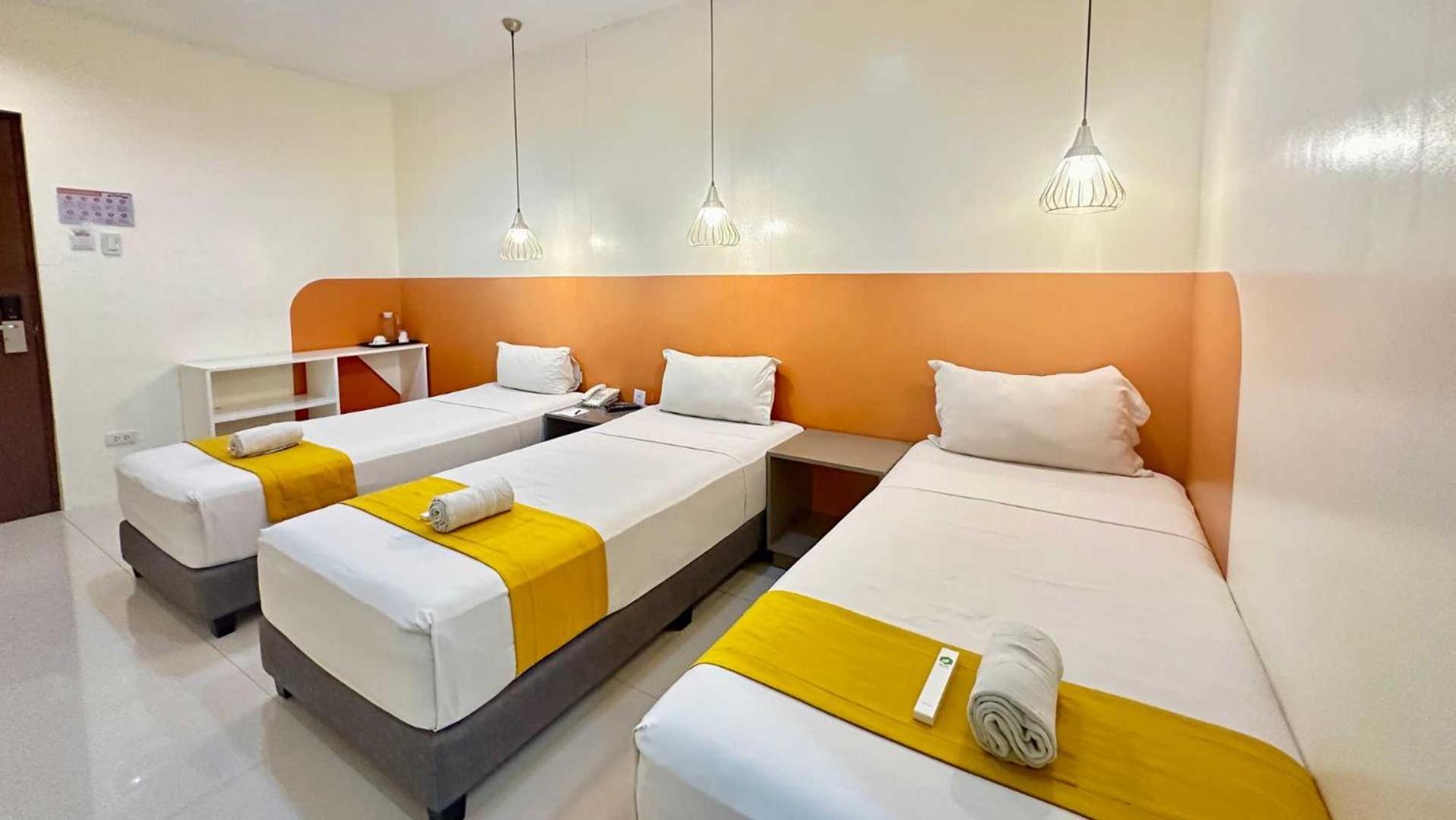 Travelbee Capitol Inn Cebu Екстер'єр фото