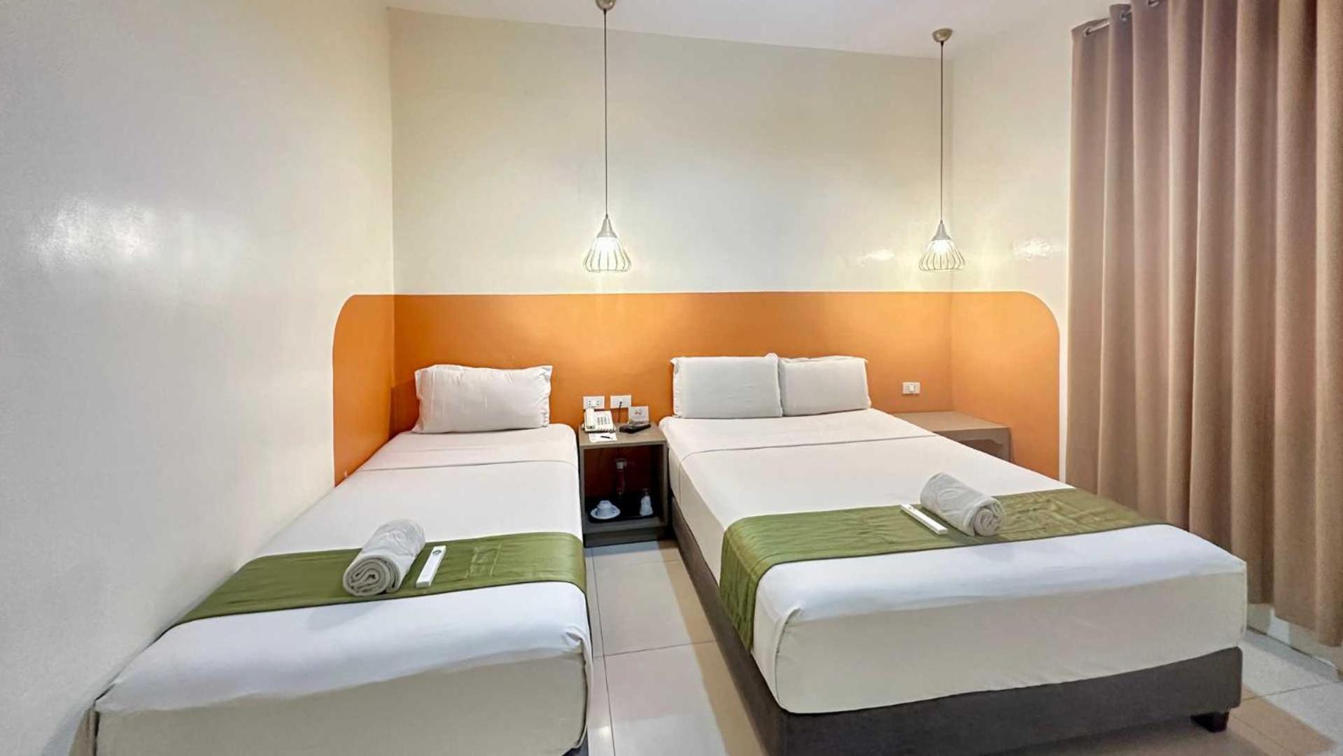 Travelbee Capitol Inn Cebu Екстер'єр фото