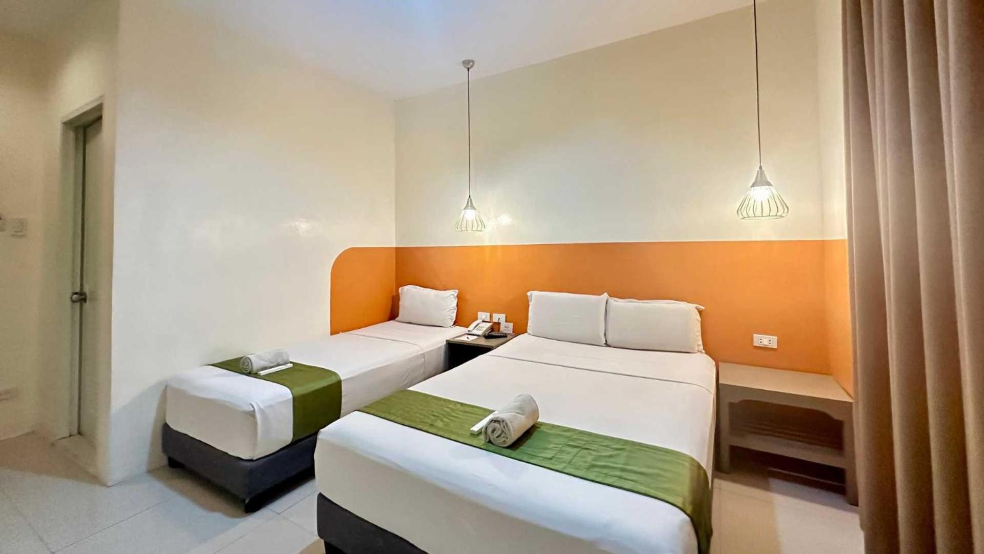 Travelbee Capitol Inn Cebu Екстер'єр фото