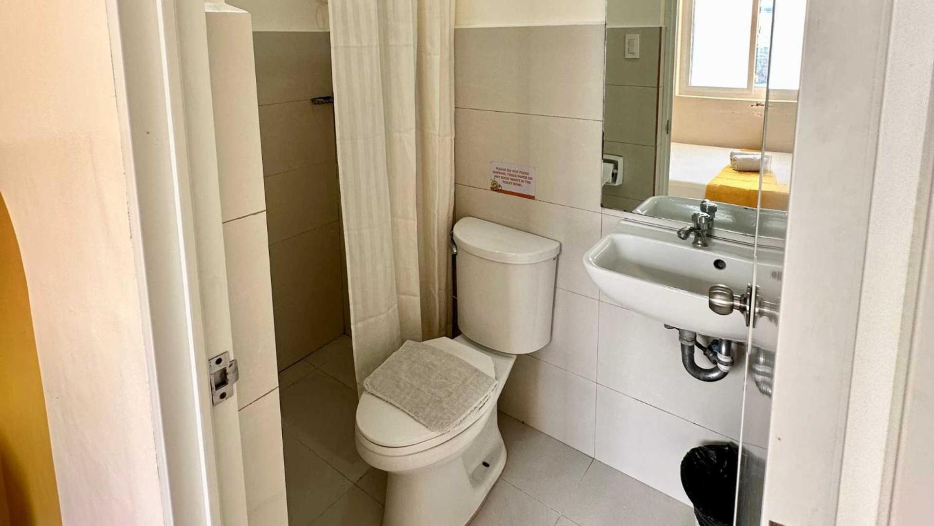 Travelbee Capitol Inn Cebu Екстер'єр фото